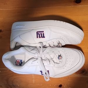 Like new Vintage and mint condition Reebok New York Giants sneakers 11 1/2